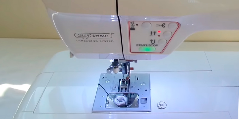SINGER Futura XL-580 Embroidery and Sewing Machine in the use