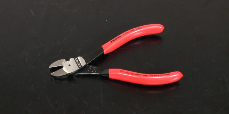 Knipex High Leverage Diagonal Cutters (7401250SBA) 10-Inch in the use - Bestadvisor