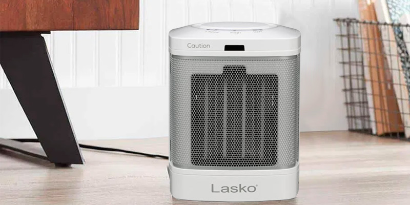 Lasko CD08200 Small Portable Ceramic Space Heater for Bathroom in the use - Bestadvisor