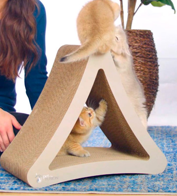 PetFusion Cat Scratching Post 3-Sided Vertical Cat Scratching Post (Avail in 2 Sizes) - Bestadvisor