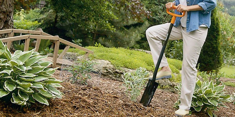 Review of Fiskars 96676933J Trenching Shovel with D-handle