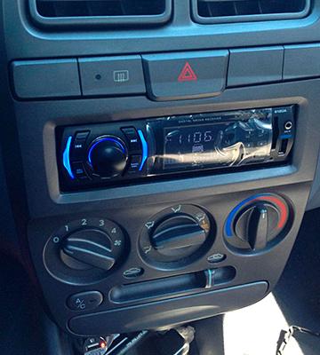 BOSS AUDIO 612UA Single-DIN Car Stereo Receiver - Bestadvisor