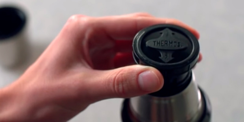 Thermos 40 oz Stainless King Beverage Bottle in the use - Bestadvisor