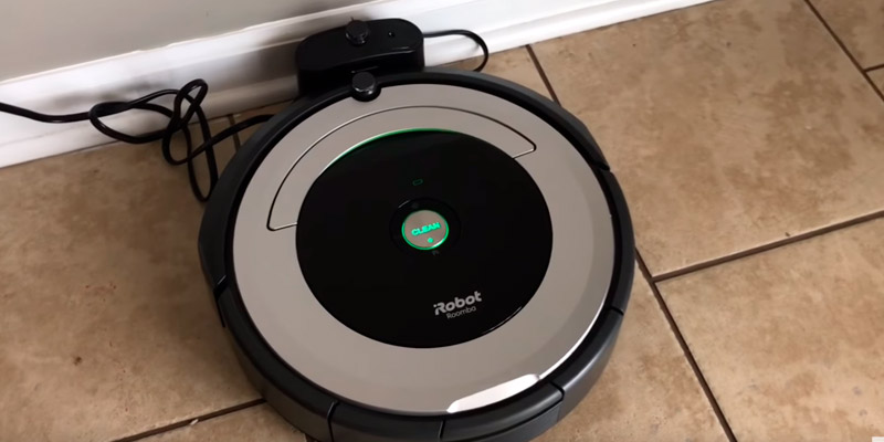 iRobot Roomba 690 Robot Vacuum with Wi-Fi Connectivity in the use - Bestadvisor