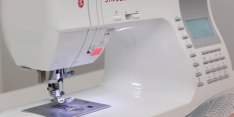 SINGER Quantum Stylist 9960 Portable Sewing Machine in the use - Bestadvisor