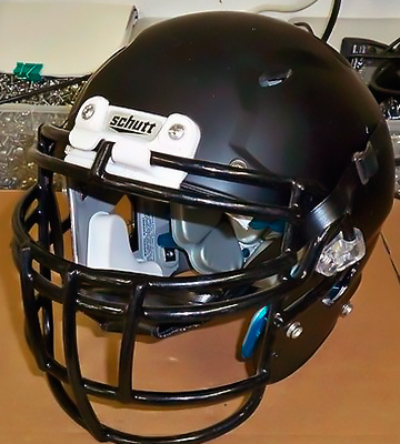 Schutt Sports Vengeance VTD II Football Helmet - Bestadvisor
