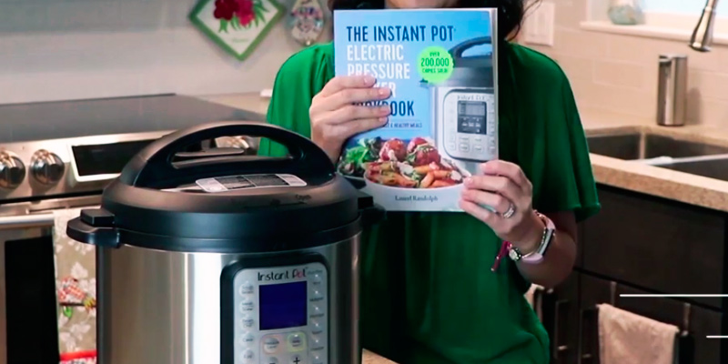 Review of Laurel Randolph Easy Recipes for Fast & Healthy Meals The Instant Pot Electric Pressure Cooker Cookbook