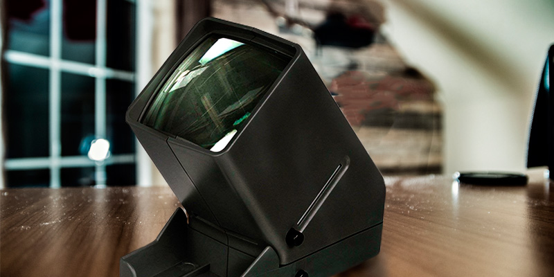 Review of Rybozen Portable LED Negative and Slide Viewer