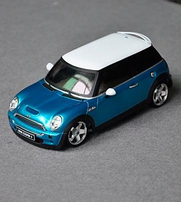 Kinsmart Mini Cooper S 1:28 Scale Toy Car - Bestadvisor