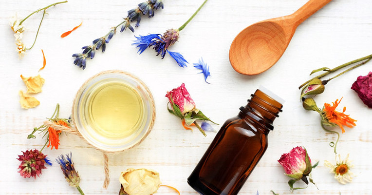 Essential Oils to Combat Coughs and Colds
