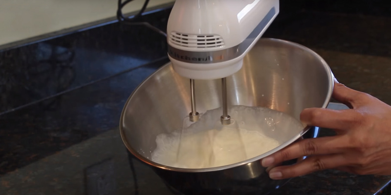 Review of KitchenAid KHM312WH 3-Speed Hand Mixer