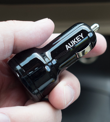 Review of Aukey CC - T8 Car Charger with Quick Charge 3.0, 39W Dual Ports for Samsung Galaxy Note8 / S9 / S8 / S8+, LG G6 / V30, HTC 10 and More | Qualcomm Certified