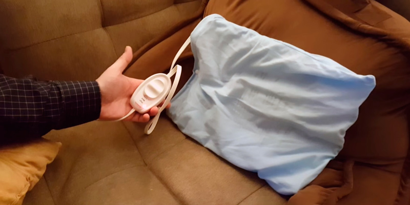 Review of Sunbeam SoftTouch 732-500 Heating Pad with UltraHeatTechnology