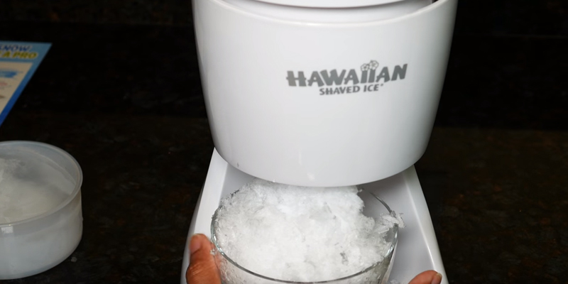 Review of Hawaiian Shaved Ice S900A Electric Shaved Ice Machine