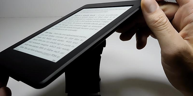 Kindle Paperwhite E-reader (Previous Generation - 7th) in the use