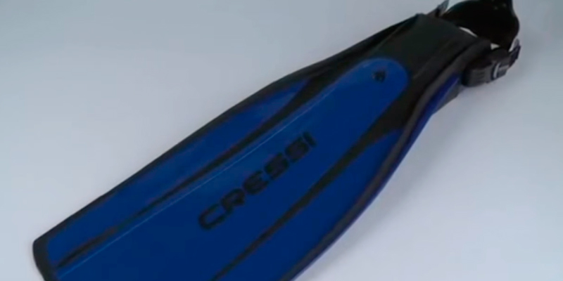 Review of Cressi Pro Light Lightweight Well-Balanced Open Heel Scuba Diving Fins