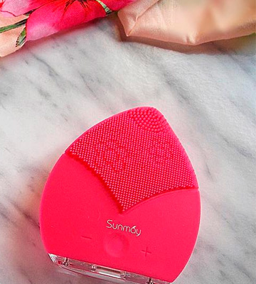 Review of SUNMAY Sonic Rechargeable Face Cleanser and Massager Brush
