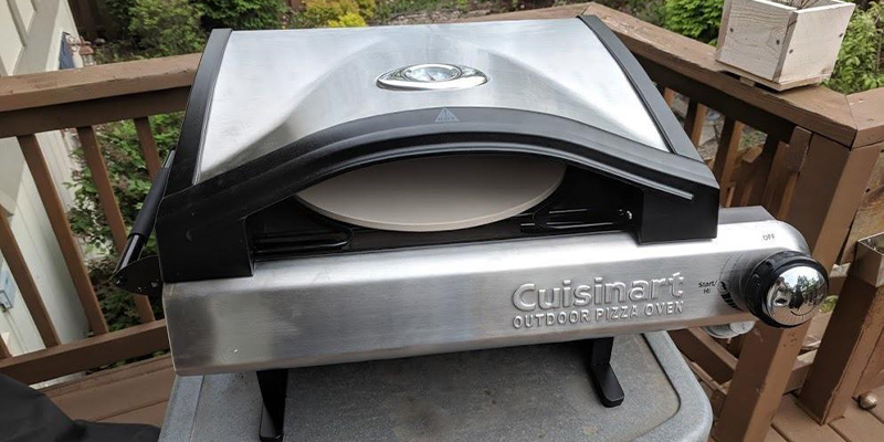 Cuisinart CPO-600 Portable Outdoor Pizza Oven in the use