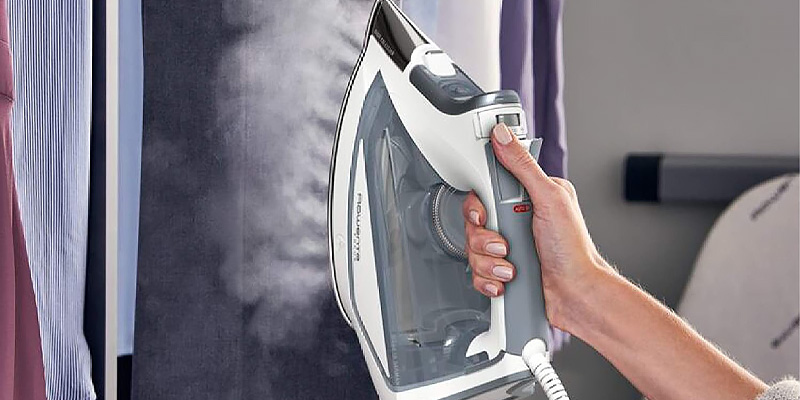 Rowenta DW5280 1725-Watts Steam Iron in the use