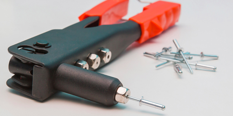 Detailed review of Tekton Rivet Gun (6555) with 40-Piece Rivets