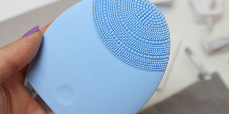 Review of FOREO LUNA 2 for Combination Skin