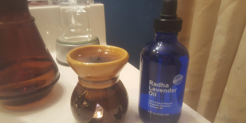 Radha Beauty Lavender Essential Oil in the use