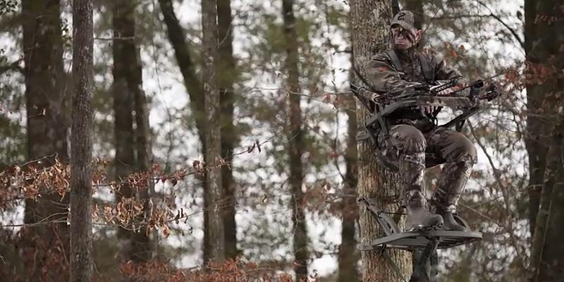 Review of Summit Treestands Viper SD Climbing Treestand