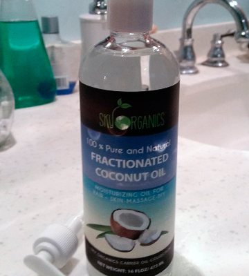 Review of Sky Organics Fractionated Coconut Oil