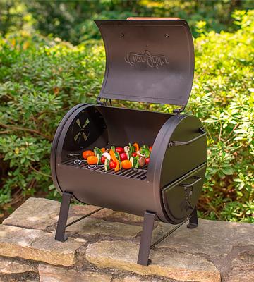 Review of Char-Griller 2-2424 Table Top Charcoal Grill