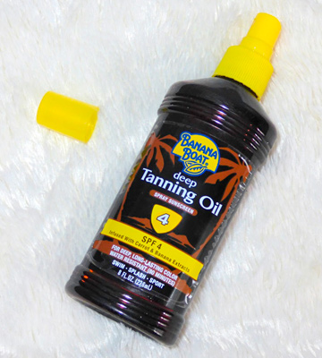 Review of Banana Boat SPF 4 Deep Tanning Oil Spray
