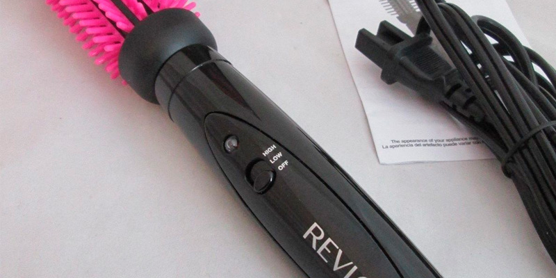 Review of Revlon RVIR3034 Salon Volumizing Heated Silicone Brush, 1"