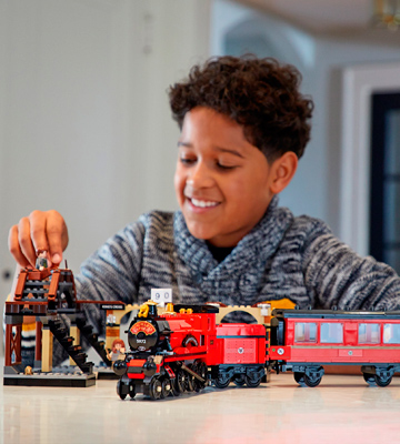 Review of LEGO Harry Potter 75955 Hogwarts Express Train Building Set