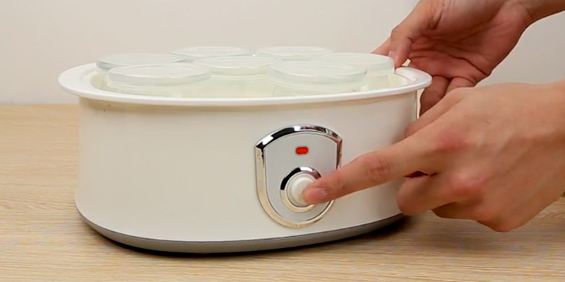 CUSIBOX Automatic 7 Glass Jars Yogurt Maker Machine in the use