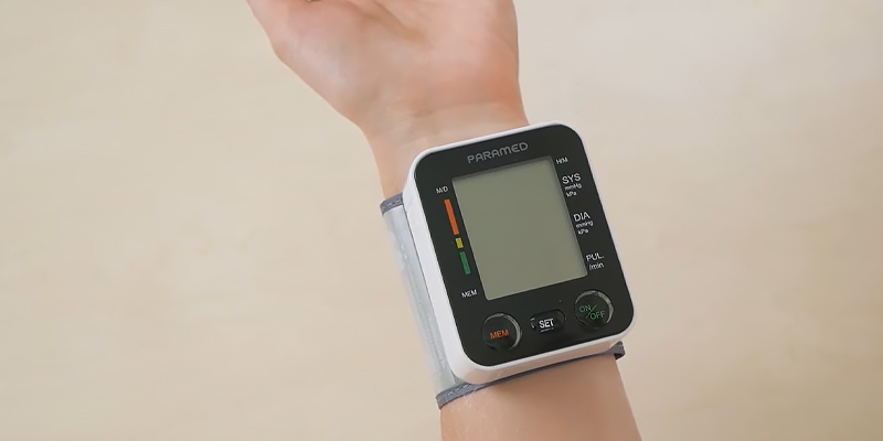 Review of PARAMED PG-800A12 Automatic Wrist Blood Pressure Monitor