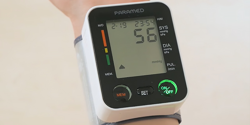 PARAMED PG-800A12 Automatic Wrist Blood Pressure Monitor in the use - Bestadvisor