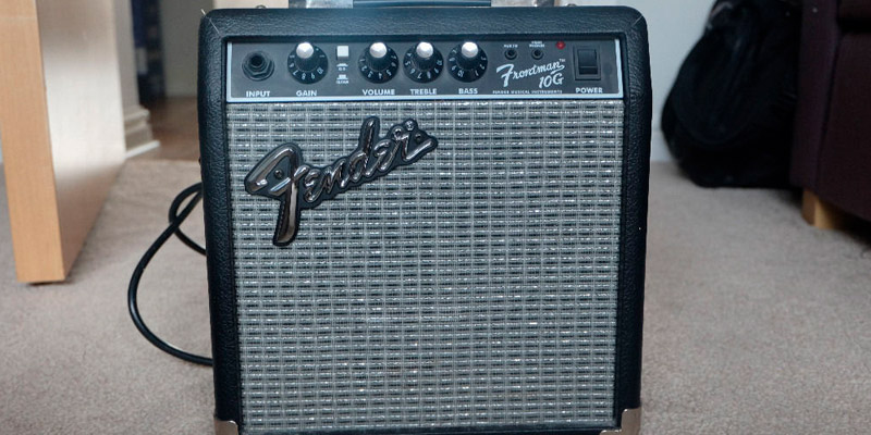 Detailed review of Fender Frontman 10G Guitar Amplifier