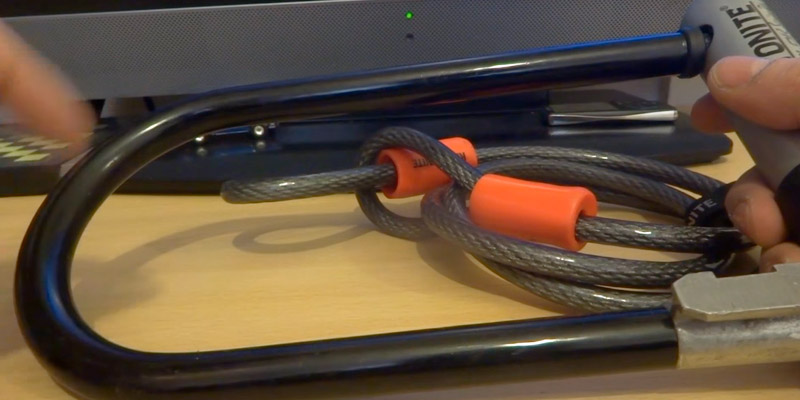 Kryptonite Kryptolok Standard w/4-foot Flex Cable in the use