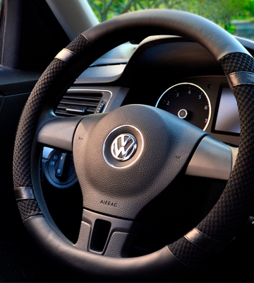 Review of BOKIN Steering Wheel Cover Microfiber Leather and Viscose