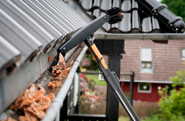 5 Best Gutter Cleaning Tools Reviews Of, Clean Gutters From The Ground Tool