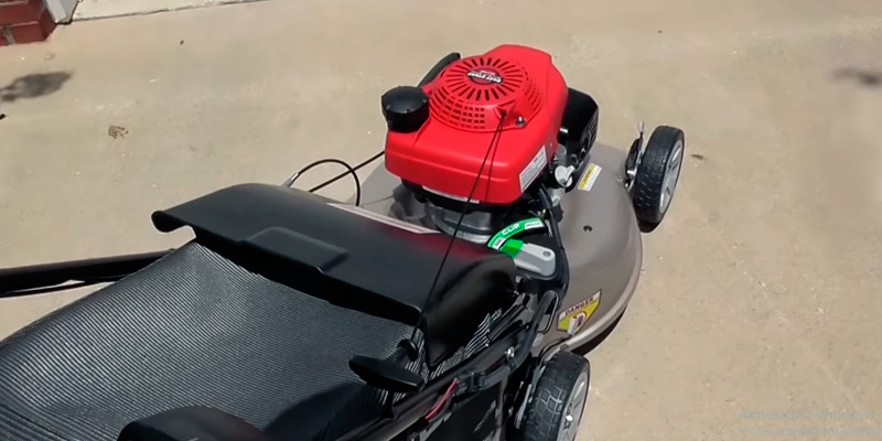 Honda Self Propelled HRR216VLA Lawn Mower in the use