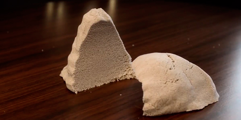 Review of CoolSand Kinetic Sand With Inflatable Sandbox