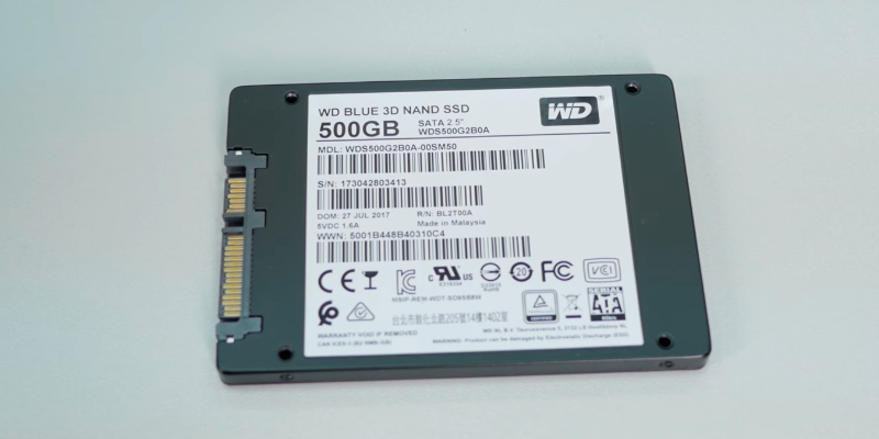 Western Digital Blue 3D NAND 1TB 2.5" Internal Solid State Drive in the use