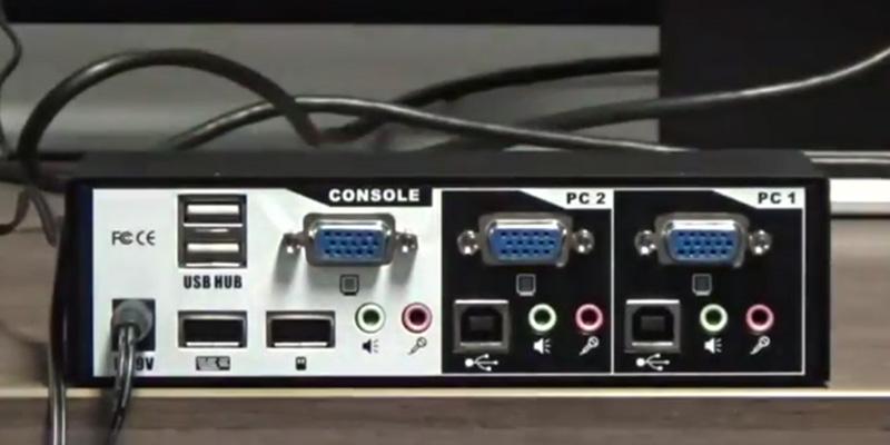 StarTech DVI VGA Dual Monitor KVM Switch in the use