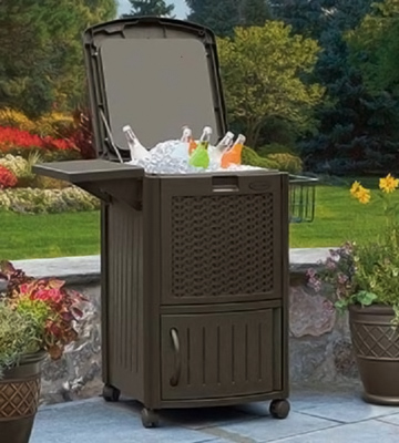 Review of Suncast DCCW3000 Resin Wicker Patio Cooler