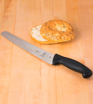 Review of Mercer Culinary M23210 Millennia Wide Wavy Edge Bread Knife