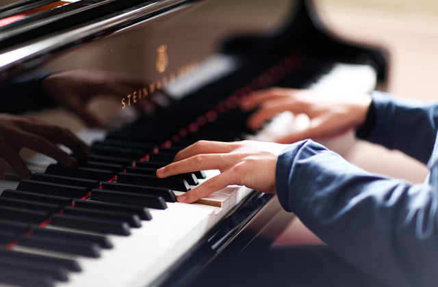 Best Online Piano Lessons  