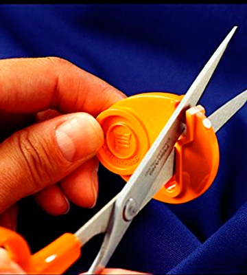 Review of Fiskars SewSharp Scissors Sharpener