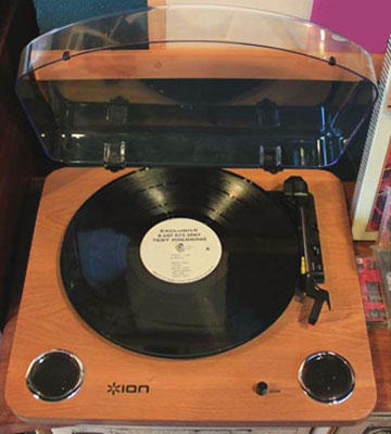 Review of ION Audio Max LP 3-Speed Belt Drive Turntable with Built-In Speakers
