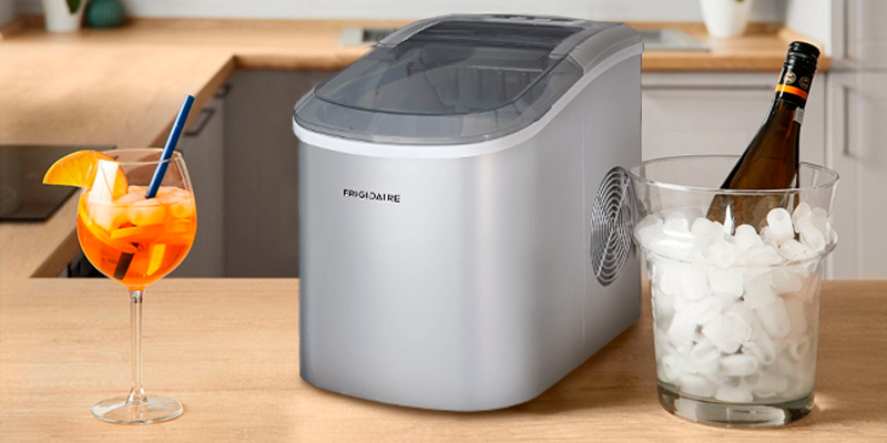 Review of Frigidaire EFIC189 Compact Ice Maker