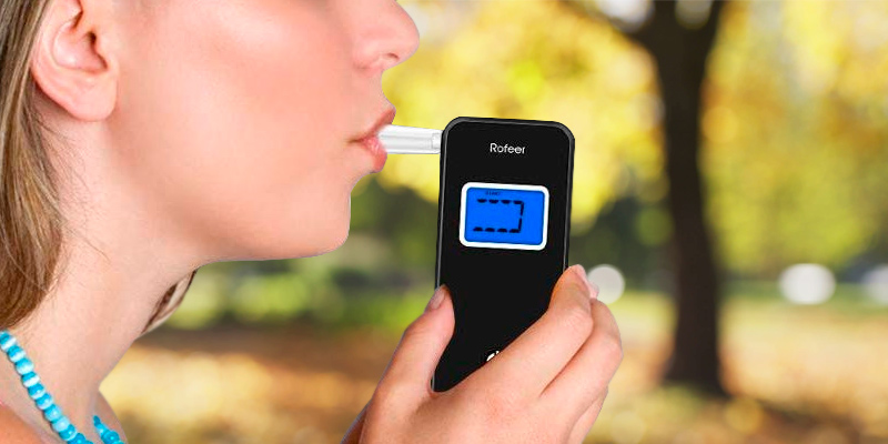 Review of Rofeer Breathalyzer [FDA Certification] Digital Blue LED Screen Portable Breath Alcohol Tester
